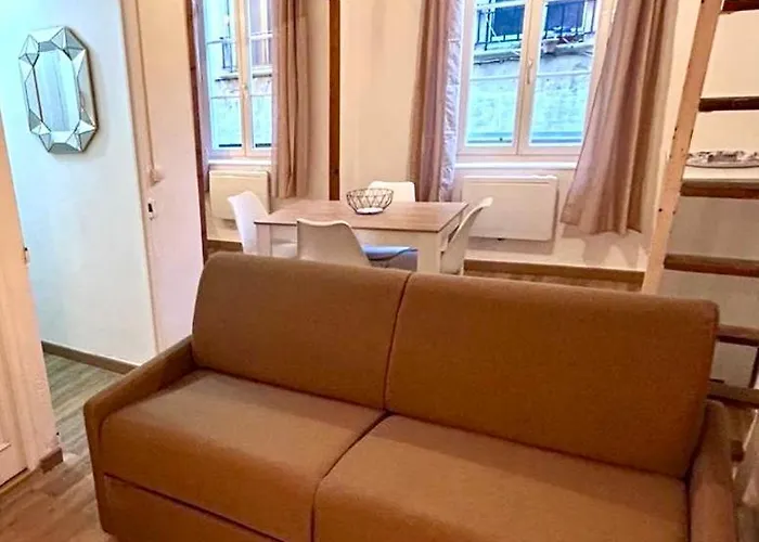 Cosy A Centre 아파트 *